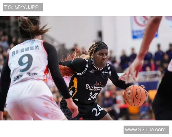 加拿大女篮迎战希腊女篮力争在国际赛场上取得佳绩